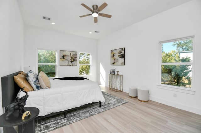 3330 Francis Street AB, Houston, TX 77004