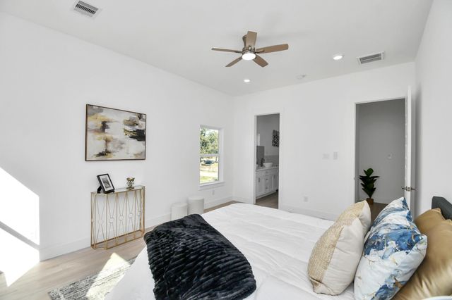 3330 Francis Street AB, Houston, TX 77004