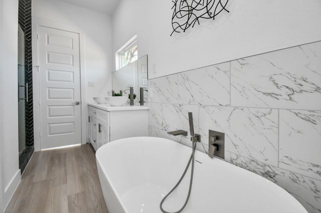 3330 Francis Street AB, Houston, TX 77004