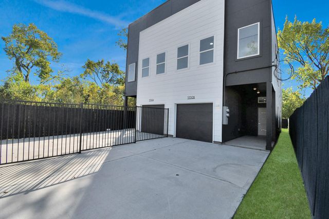 3330 Francis Street AB, Houston, TX 77004