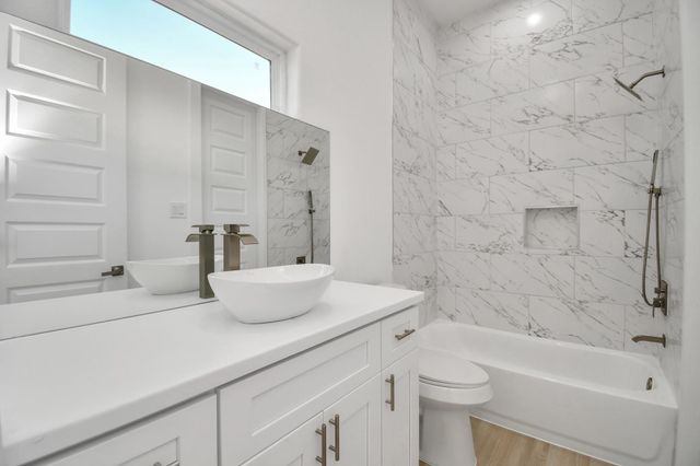 3330 Francis Street AB, Houston, TX 77004