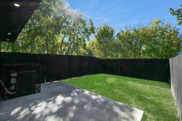 3330 Francis Street AB, Houston, TX 77004