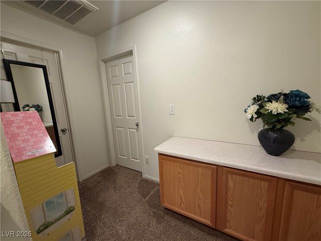 2078 Sandy Lane, Las Vegas, NV 89115