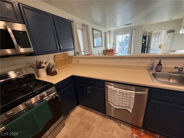 2078 Sandy Lane, Las Vegas, NV 89115