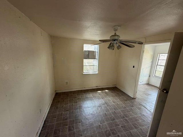 815 Extrumberto Solis Road, Elsa, TX 78543
