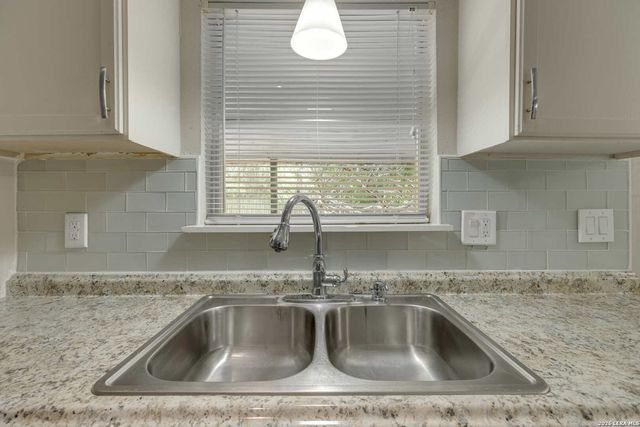 12907 WAYNESBORO ST, San Antonio, TX 78233