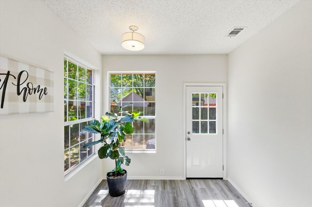 239 High Pointe Lane, Cedar Hill, TX 75104