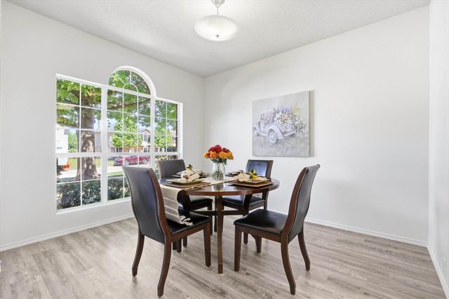 239 High Pointe Lane, Cedar Hill, TX 75104