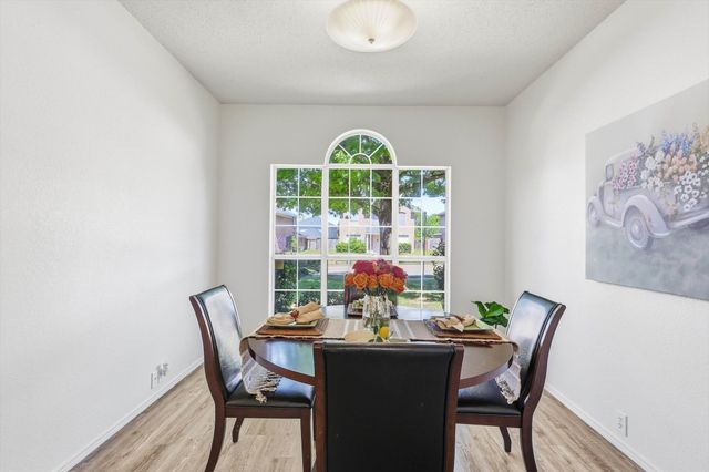 239 High Pointe Lane, Cedar Hill, TX 75104