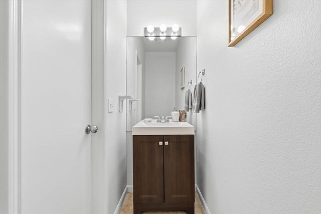 239 High Pointe Lane, Cedar Hill, TX 75104