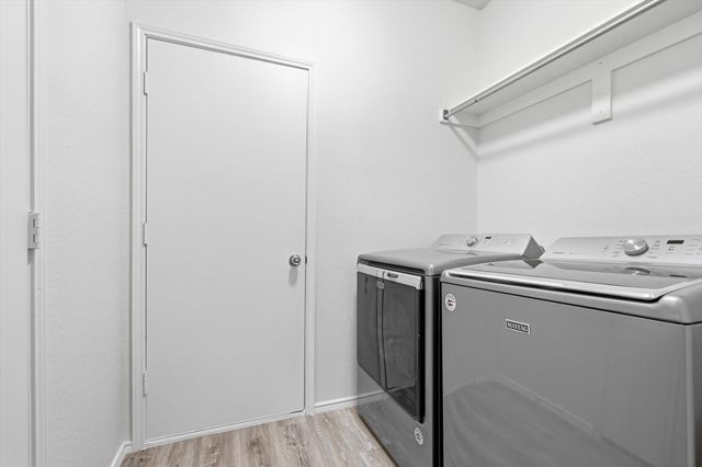 239 High Pointe Lane, Cedar Hill, TX 75104