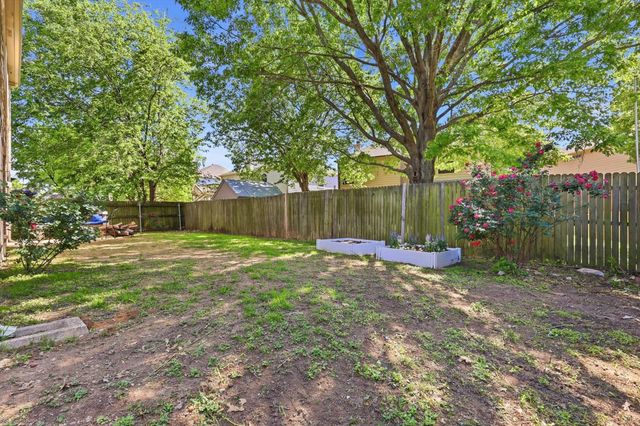 239 High Pointe Lane, Cedar Hill, TX 75104