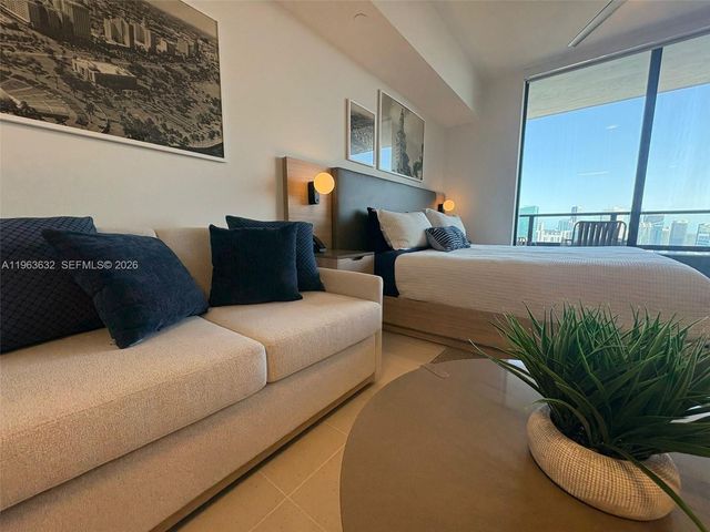 159 NE 6th St 4010, Miami, FL 33132