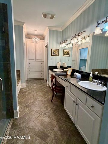 7 Steamboat Bnd Bend, New Iberia, LA 70563