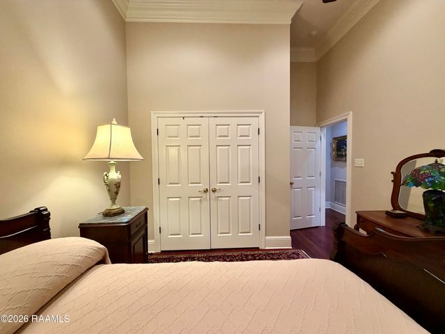 7 Steamboat Bnd Bend, New Iberia, LA 70563
