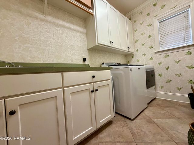 7 Steamboat Bnd Bend, New Iberia, LA 70563
