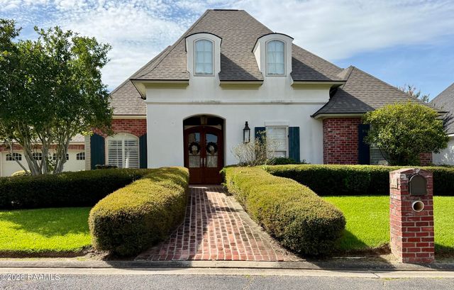 7 Steamboat Bnd Bend, New Iberia, LA 70563