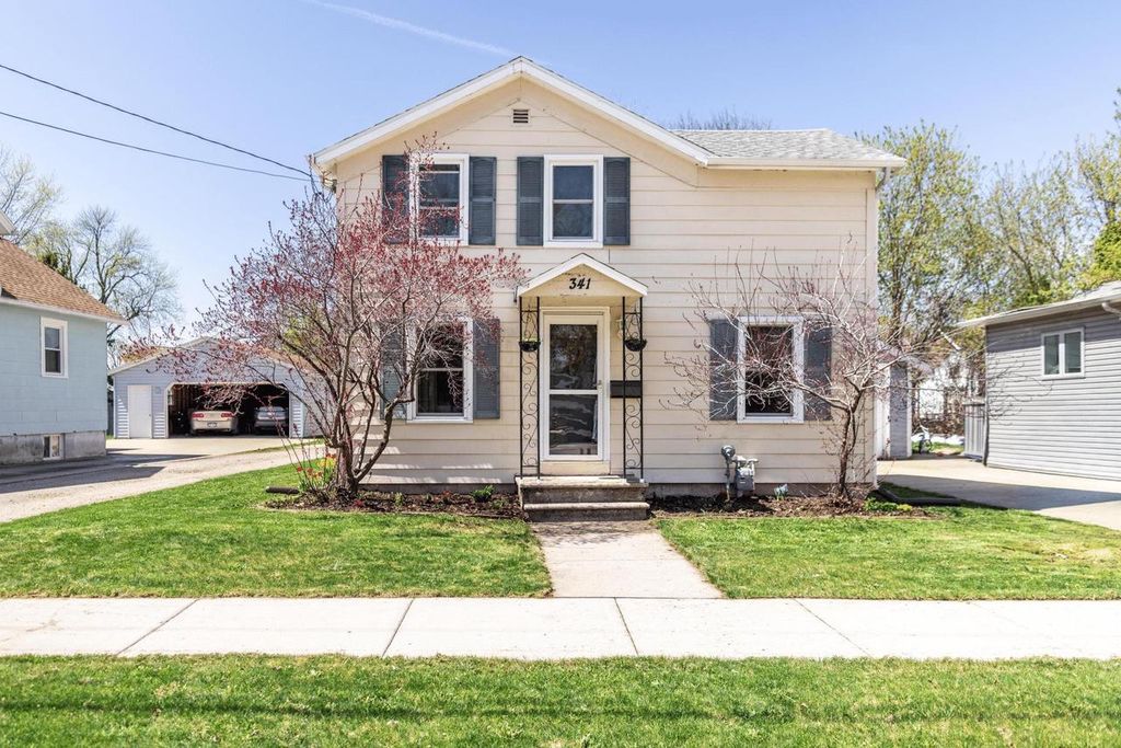 341 ROSALIA STREET, Oshkosh, WI 54901