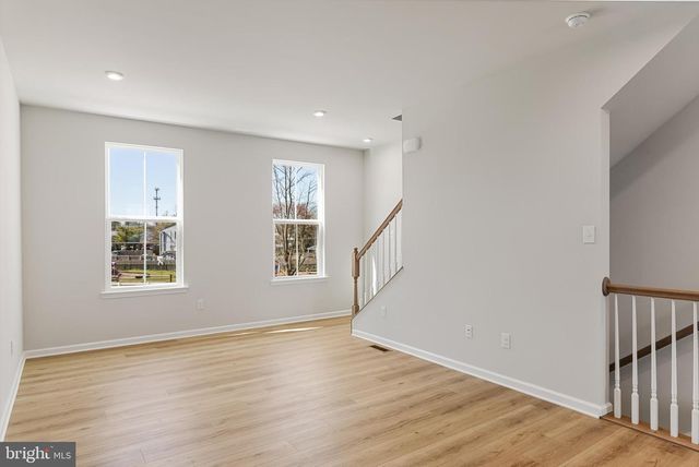 10 SIDNEY LANE, Stratford, NJ 08084