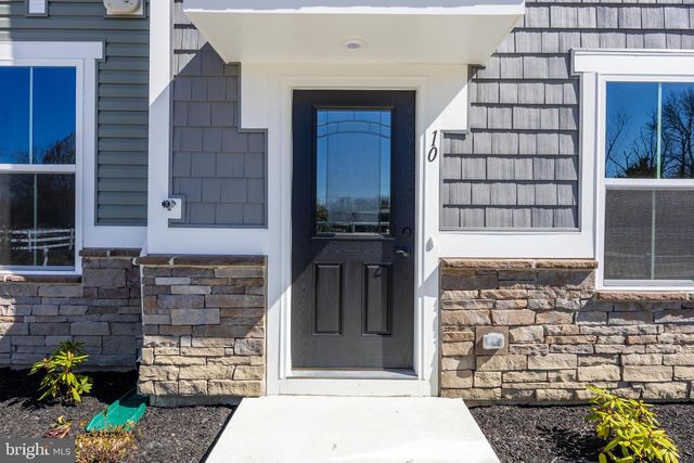 10 SIDNEY LANE, Stratford, NJ 08084