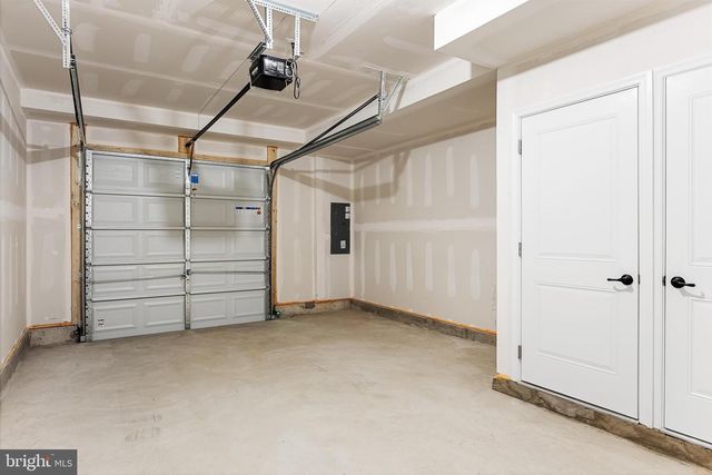 10 SIDNEY LANE, Stratford, NJ 08084