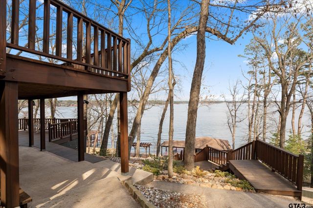 345 E El Dorado Dr, Scroggins, TX 75480