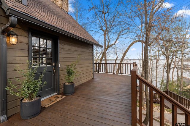345 E El Dorado Dr, Scroggins, TX 75480