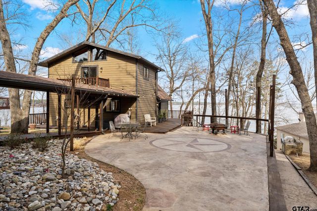 345 E El Dorado Dr, Scroggins, TX 75480