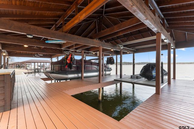 345 E El Dorado Dr, Scroggins, TX 75480