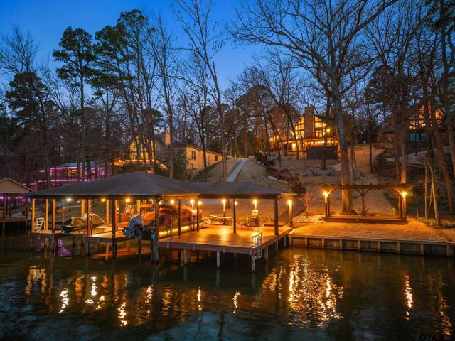 345 E El Dorado Dr, Scroggins, TX 75480