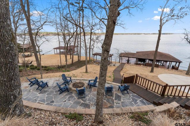345 E El Dorado Dr, Scroggins, TX 75480