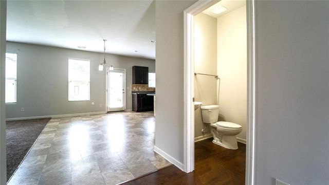 5235 Cantbury Way, Atlanta, GA 30349