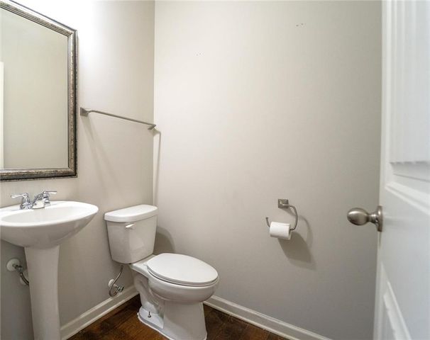 5235 Cantbury Way, Atlanta, GA 30349
