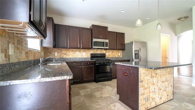 5235 Cantbury Way, Atlanta, GA 30349