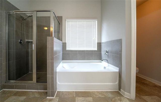 5235 Cantbury Way, Atlanta, GA 30349