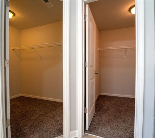 5235 Cantbury Way, Atlanta, GA 30349
