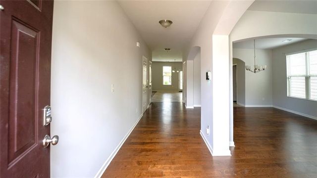 5235 Cantbury Way, Atlanta, GA 30349