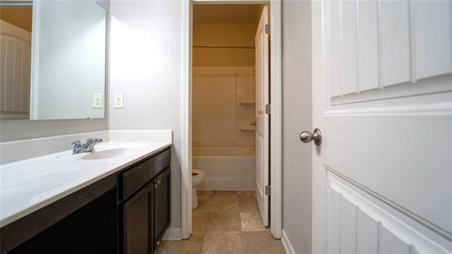 5235 Cantbury Way, Atlanta, GA 30349