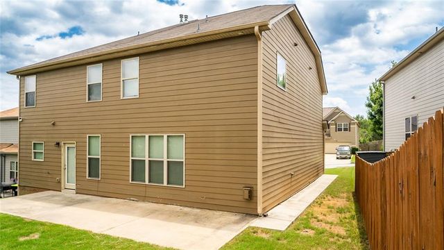 5235 Cantbury Way, Atlanta, GA 30349