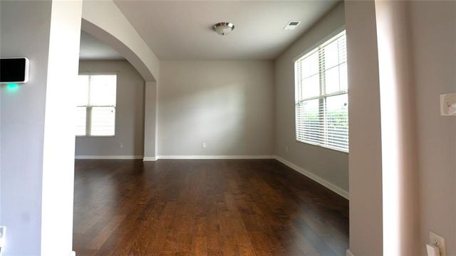5235 Cantbury Way, Atlanta, GA 30349
