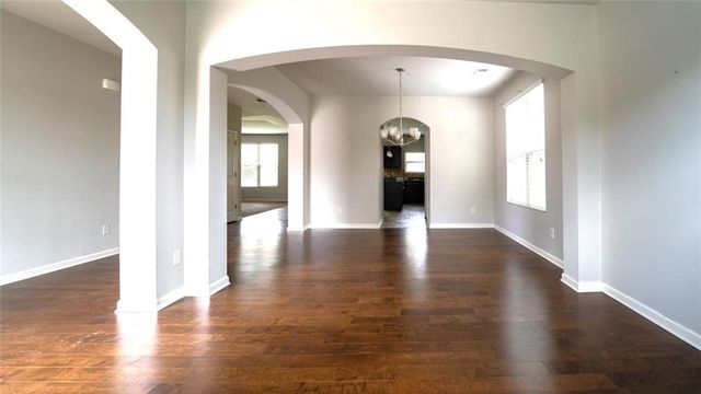 5235 Cantbury Way, Atlanta, GA 30349