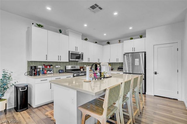 2687 Chance Canyon Street, Henderson, NV 89044