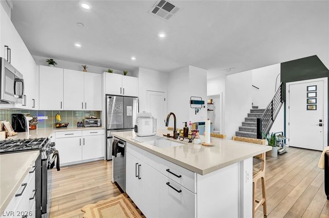 2687 Chance Canyon Street, Henderson, NV 89044