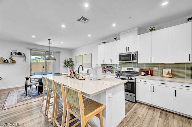 2687 Chance Canyon Street, Henderson, NV 89044