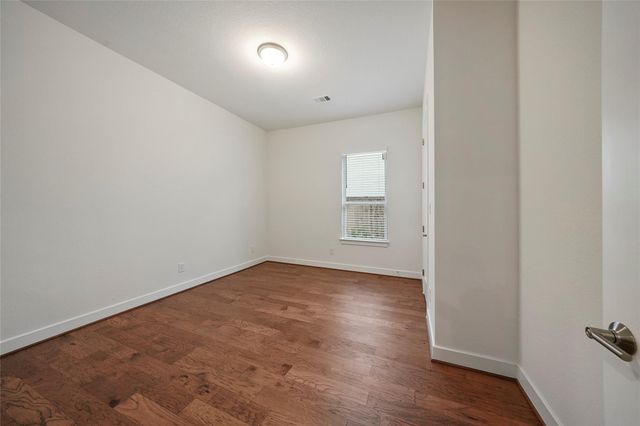 6 Clearview Terrace Place, Tomball, TX 77375