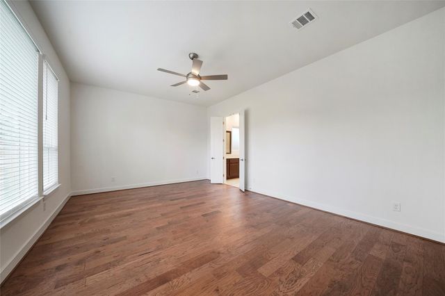 6 Clearview Terrace Place, Tomball, TX 77375