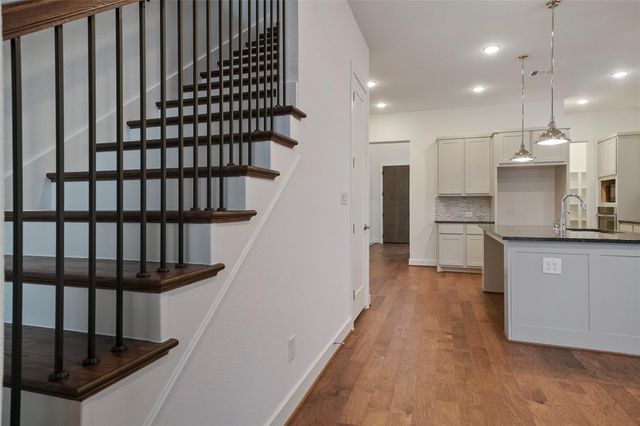 6 Clearview Terrace Place, Tomball, TX 77375