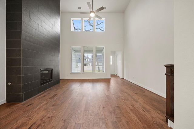 6 Clearview Terrace Place, Tomball, TX 77375