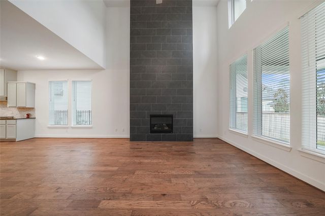 6 Clearview Terrace Place, Tomball, TX 77375