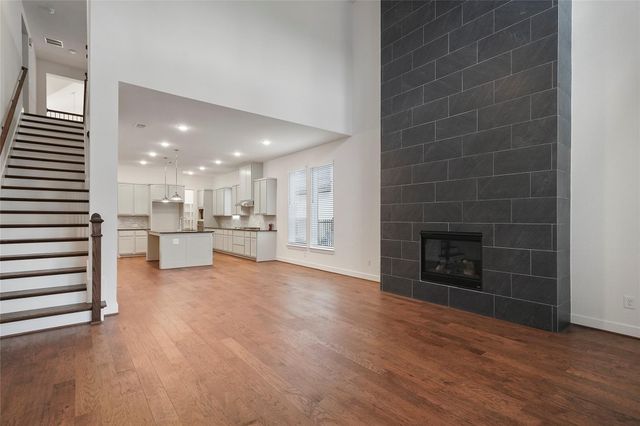 6 Clearview Terrace Place, Tomball, TX 77375